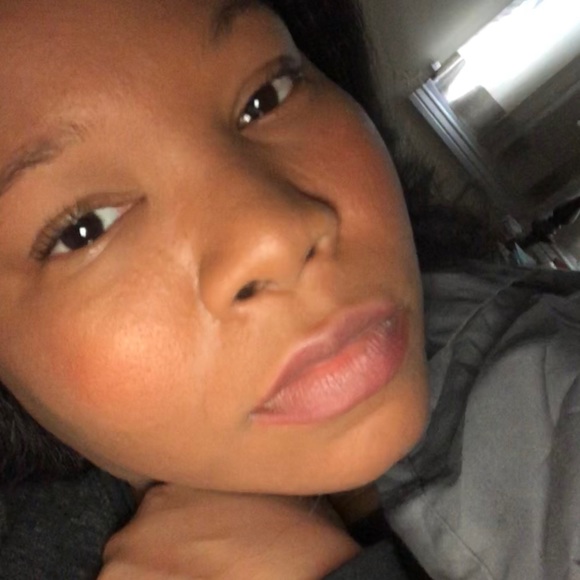 Meet your Posher, Shay - Picture 3 of 4